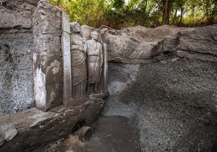 El relleu funerari trobat a Pompeia.