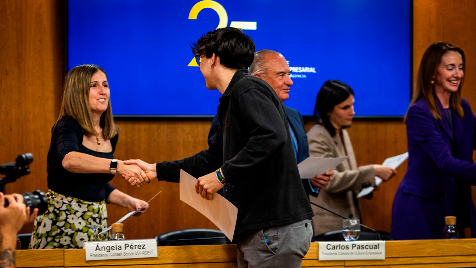 Ángela Pérez entrega de premis